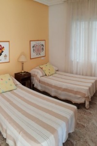 Apartamento en Torrevieja Galeon , 2 dormitorios , SUR, COMO NUEVO  -106.000€