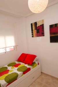 Apartamento en Torrevieja 2 dorm cerca de la playa Naufragos